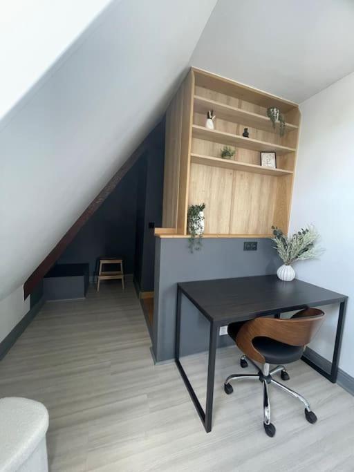 Апартаменты Duplex Bord De L'Eure - Parking Inclus - Jolie Vue Sur La Cathedrale Шартр Экстерьер фото