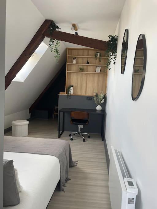 Апартаменты Duplex Bord De L'Eure - Parking Inclus - Jolie Vue Sur La Cathedrale Шартр Экстерьер фото