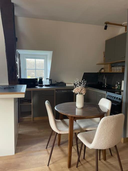Апартаменты Duplex Bord De L'Eure - Parking Inclus - Jolie Vue Sur La Cathedrale Шартр Экстерьер фото