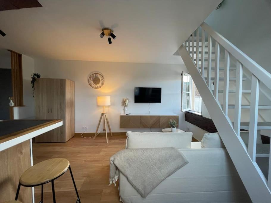 Апартаменты Duplex Bord De L'Eure - Parking Inclus - Jolie Vue Sur La Cathedrale Шартр Экстерьер фото