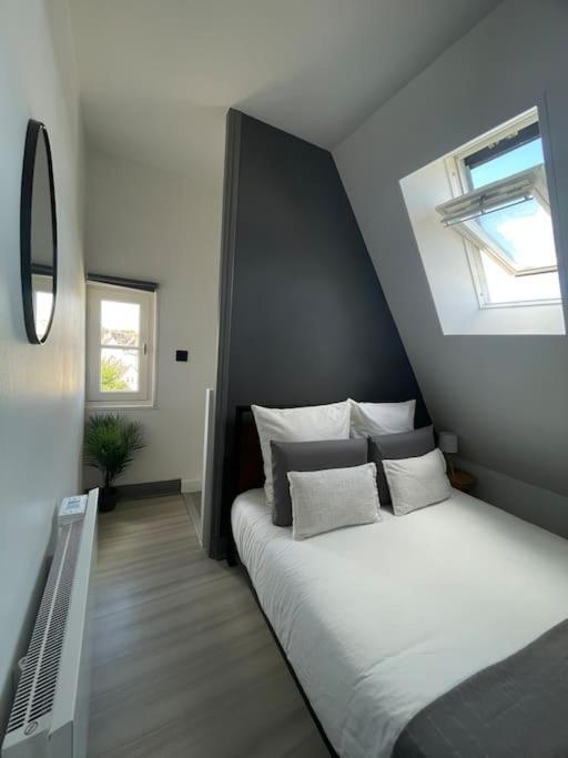 Апартаменты Duplex Bord De L'Eure - Parking Inclus - Jolie Vue Sur La Cathedrale Шартр Экстерьер фото
